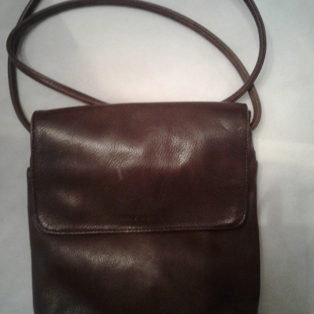 Nine West Women Leather Shoulder Bag, Brown.